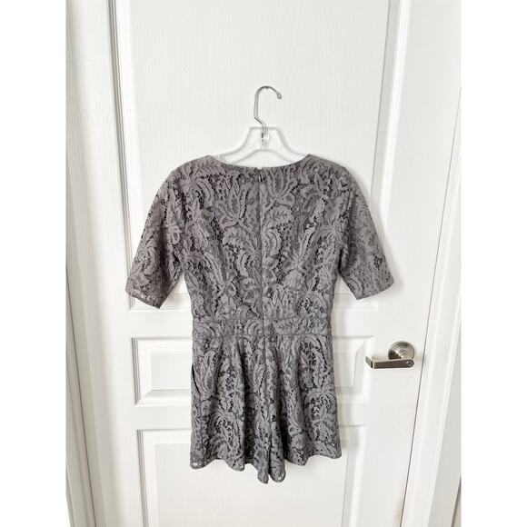 CeCe by Cynthia Steffe Maylie Lace Romper Gray Pewter Size 2 - Picture 4 of 10